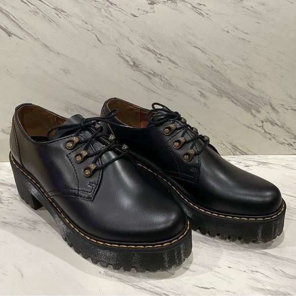 DR MARTENS Leona Lo Vintage Smooth Leather Lug Sole Platform Heeled Shoe Black 8 - Picture 2 of 11